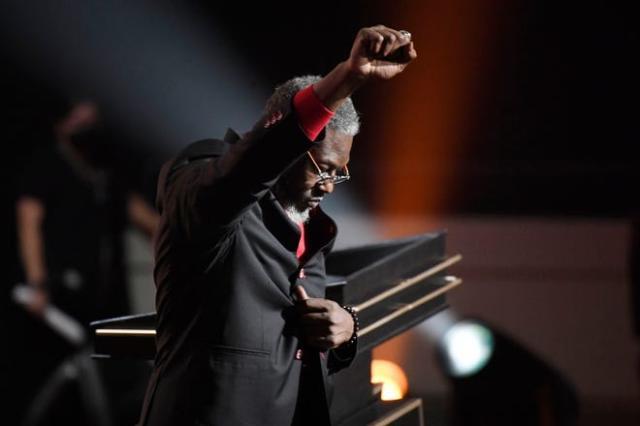 开云体育-中国官网登录入口-大本:他们说我太矮了 你可以把我扔到场上试试