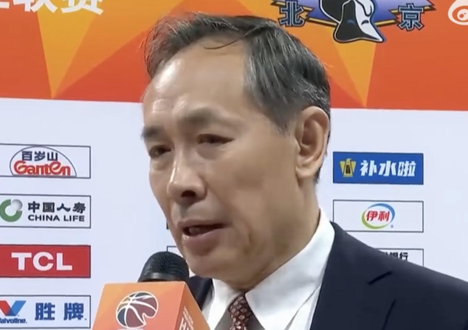 开云Kaiyun官网入口-许利民:第三节末段执行教练策略不够坚决,整体比上轮有进步